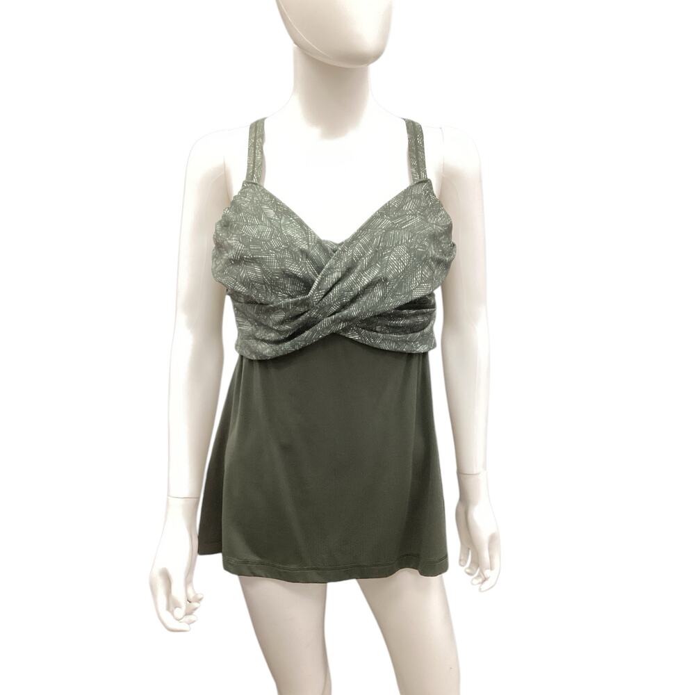 Lululemon Women’s Sport Top With Bra Size 12 Yoga/ Running Top Dark Green